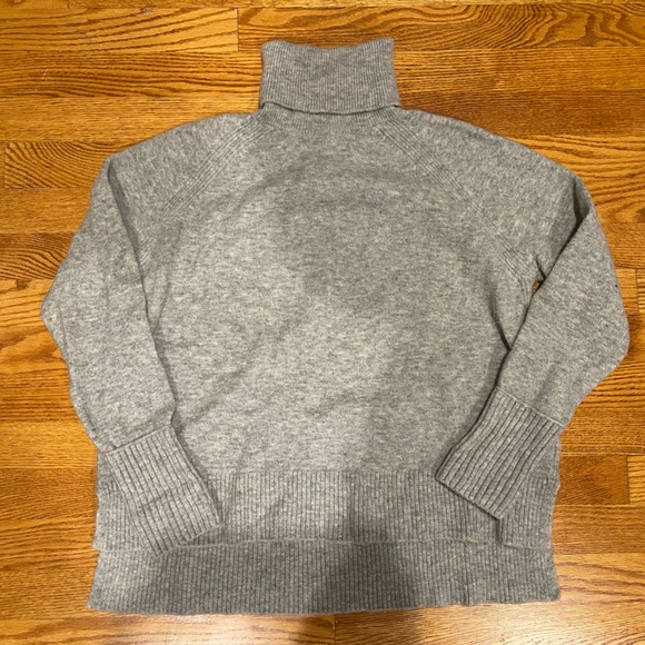 Jcrew turtleneck sweater size M - Picture 1 of 5